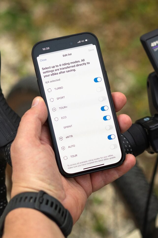 View of a smartphone where the four favorite riding modes are selected.