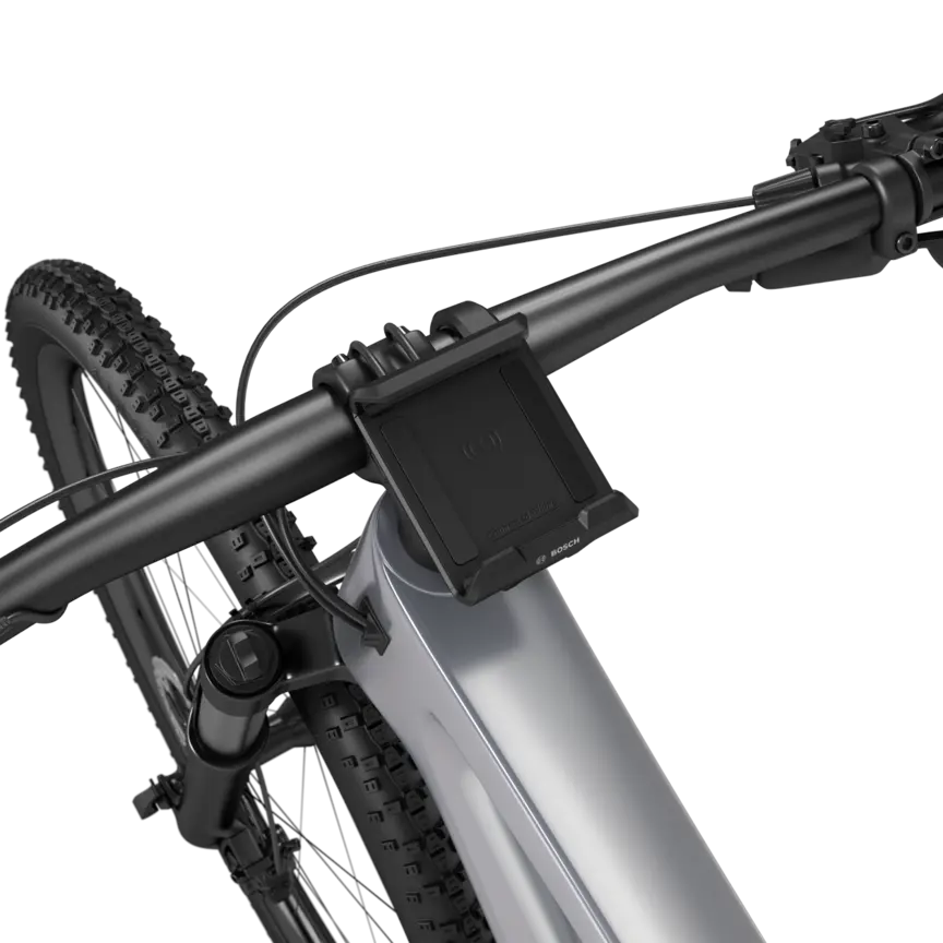 Ein schwarzes eBike freigestellt vor weißem Hintergrund an dessen Lenker ein SmartphoneGrip montiert ist.