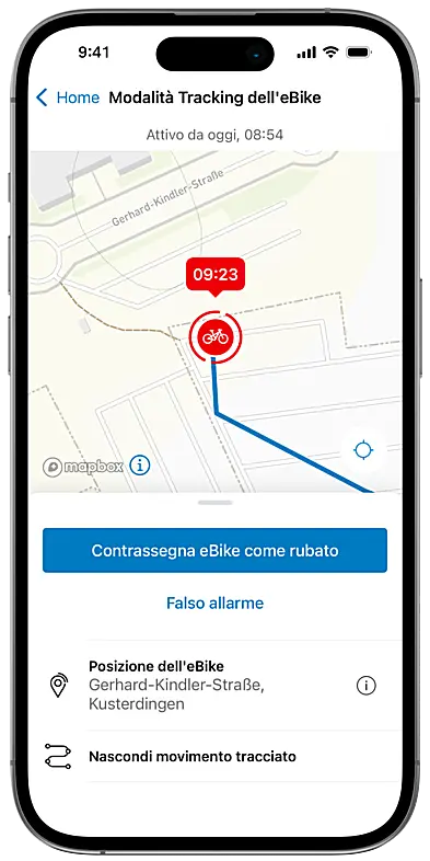 Visualizzazione del pass eBike nell'app eBike Flow su uno smartphone con sfondo trasparente, accanto a un eBike e alle informazioni rilevanti.
