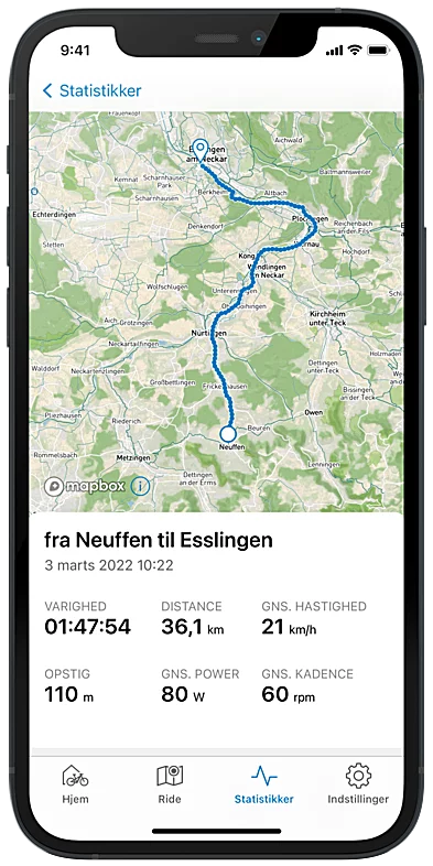 Skærmbillede af smartphone-displayet, der viser ruten fra Neuffen til Esslingen i eBike Flow-appen, sammen med de tilhørende parametre.