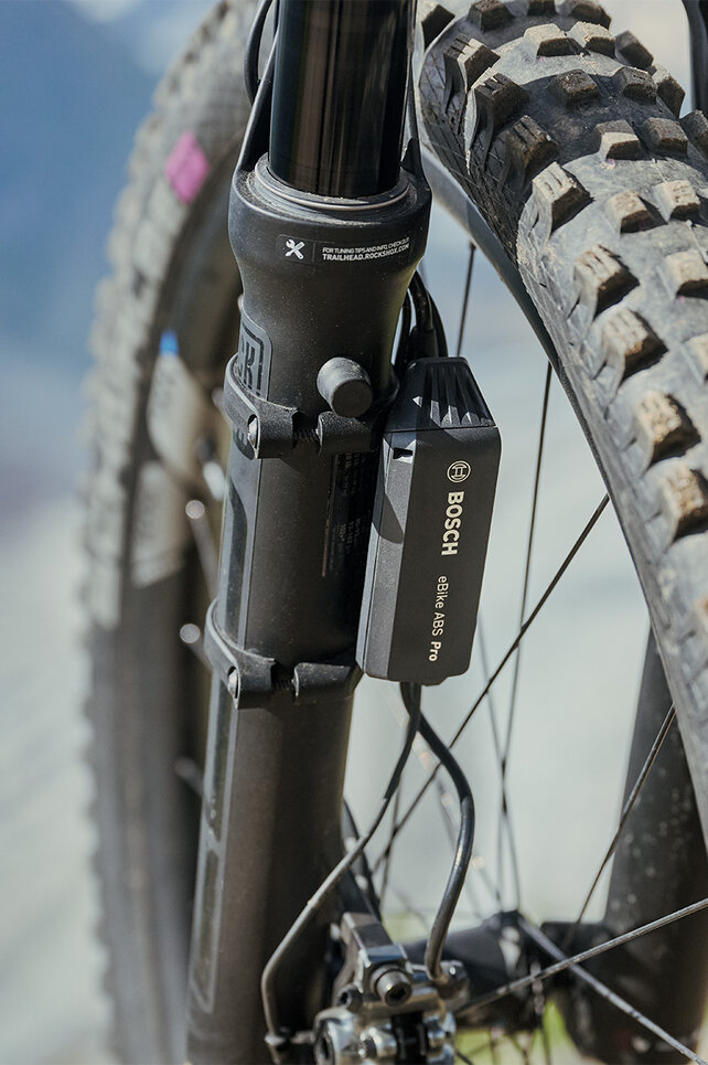Forgaffelen på en eBike er utstyrt med Bosch eBike ABS Pro.