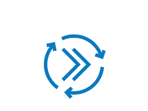 eBike Teaser Icon in blau: Ein doppelter Pfeil in Form eines liegenden v, welcher von 3 normalen Pfeilen, die nach rechts zeigen in Form eines Kreises umrandet wird.