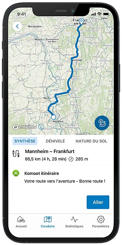 Sur un smartphone, vous pouvez voir une carte montrant un itinéraire.