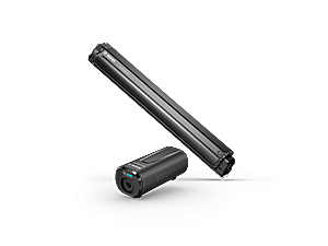 Freigestellte Darstellung der DualBattery PowerMore250 und PowerTube 750 auf weißem Hintergrund.