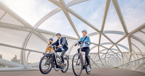 Group with eBikes from Bosch
