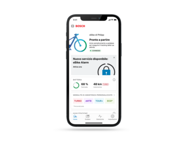Scatto della scheda home dell'app eBike Flow che mostra il nuovo servizio eBike Alarm che fornisce una funzione aggiuntiva per utenti eBike.