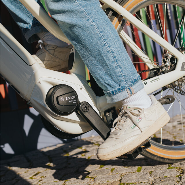Close-up of the Active Line on a moving eBike.