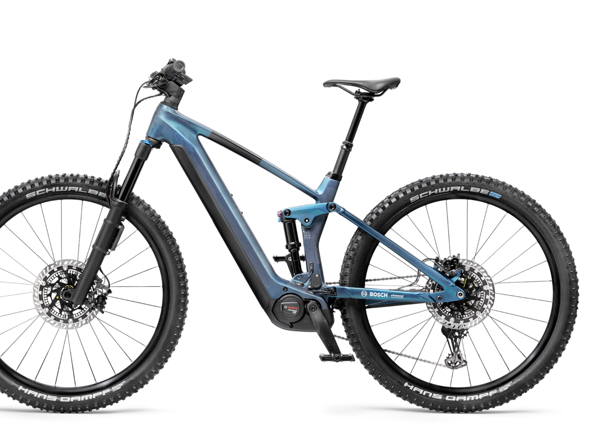 Freigestelltes blaues eBike.