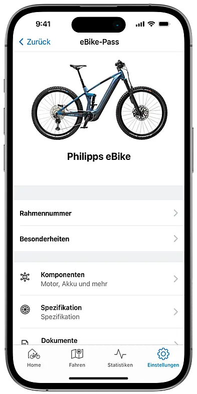eBike-Pass auf freigestelltem Smartphone, angezeigt neben einem eBike und relevanten Informationen.