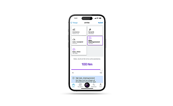 Frilagt smartphone med åben eBike FlowApp, som viser det maksimale drejningsmoment på 100nm.