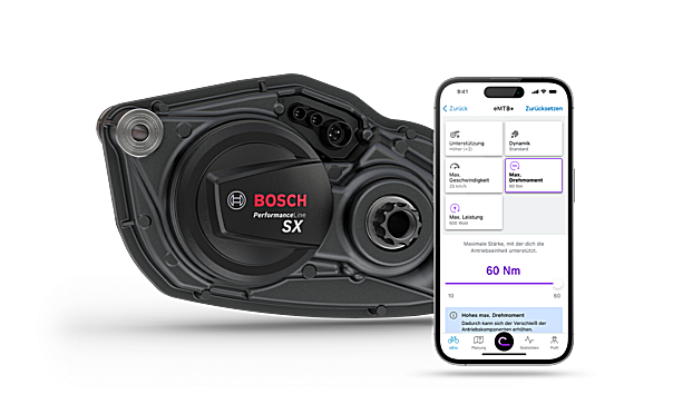 Performance Line SX freigestellt abgebildet. Daneben der eBike Flow App Screen zur Anpassung der Performance-Werte.