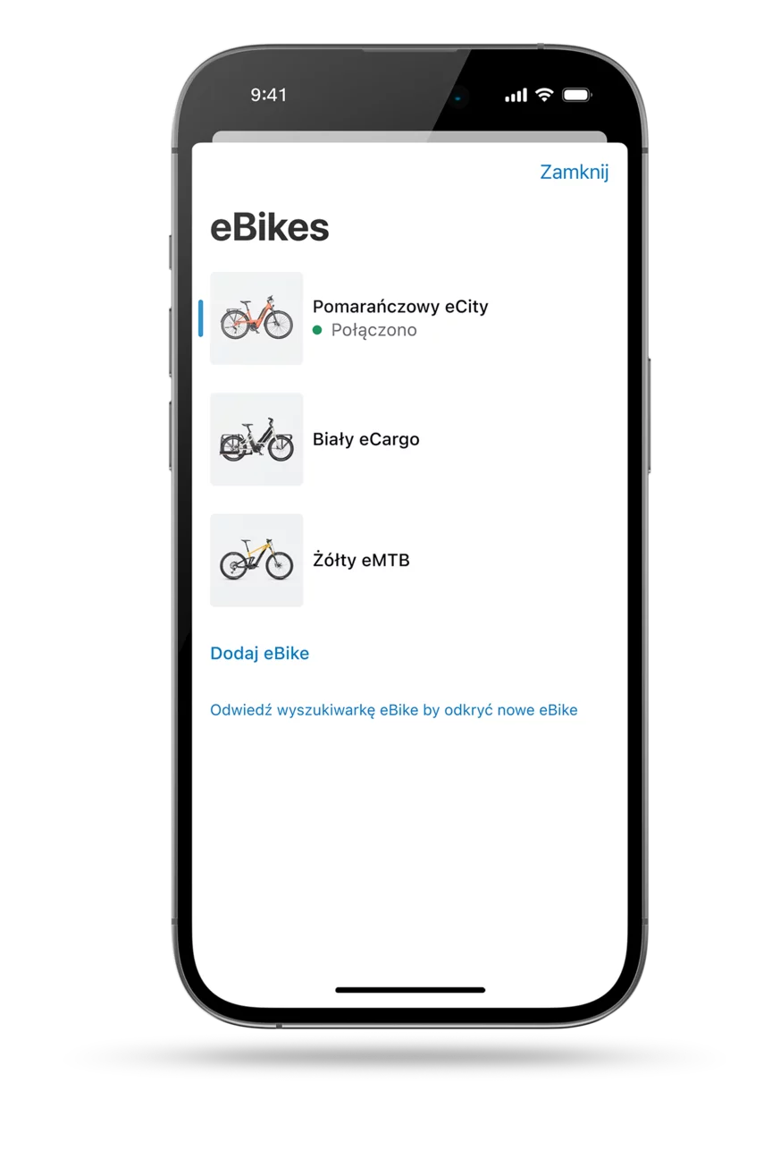 Aplikacja eBike Flow przedstawia ekran w formie wizualizacji. Na ekranie widoczny jest cyfrowy garaż aplikacji eBike Flow, który prezentuje trzy różne modele eBike.