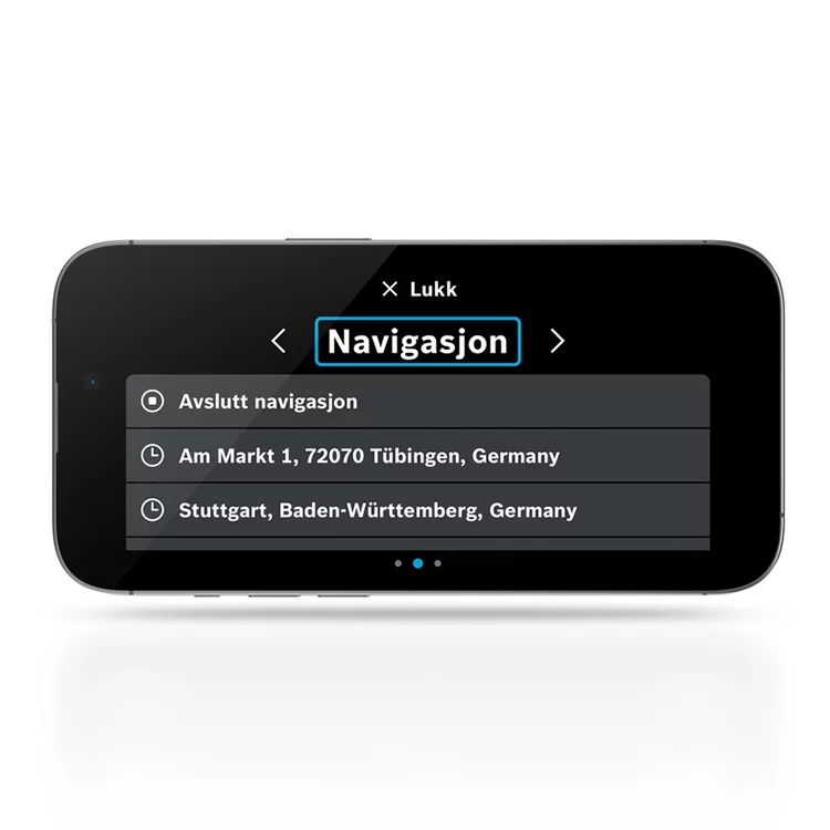 På en liggende, frilagt smarttelefon kan man se en skjerm som viser "Navigasjon" -feltet. I tillegg er alternativet "Avslutt navigasjon" og destinasjonsadressene synlige.