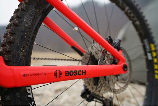 'epowered by Bosch' logo is printed on the chainstay of eBike