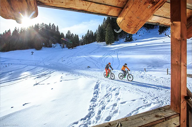 Two people riding on Snow_zoom out
