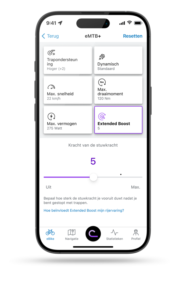 Smartphone die de eBike Flow-app toont met de instelling open voor de Extended Boost in de eMTB+-modus.