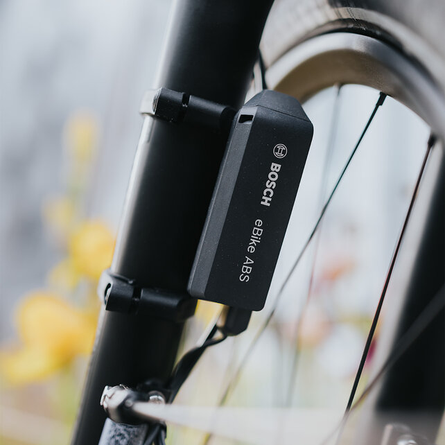 Nahaufnahme eines Bosch eBike ABS an einem eBike.
