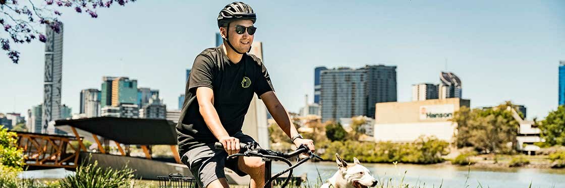 Dieter and Jerry eBike along the Brisbane River.