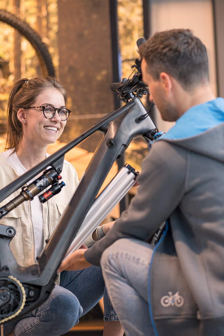 Bosch app eBike Flow: punti di forza con interfacce integrate di sistemi intelligenti connettività e mobili.
