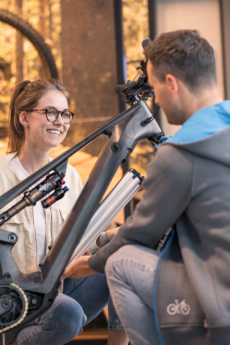 Bosch aplikace eBike Flow s přednostmi integrovaných chytrých systémů konektivita a mobilních rozhraní.