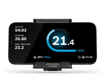 Afbeelding van de SmartphoneGrip met smartphone in tourmodus op een lichtgrijze achtergrond.