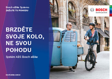 Obálka produktové brožury s textem "Bosch eBike Systems FEEL THE FLOW" vlevo nahoře a "BRZDÍ TVÉ EBIKE, NE TVŮJ TOK Bosch eBike ABS" na modrém pozadí. Na pozadí jsou vidět eBiker a muž. Vpravo nahoře je zobrazeno logo Bosch.
