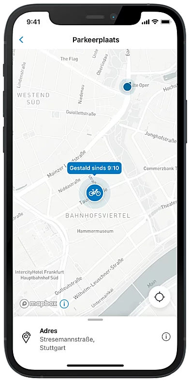 Screenshot van het smartphonescherm waarop de parkeerpositie van de eBike in de eBike Flow-app op een kaart wordt weergegeven.